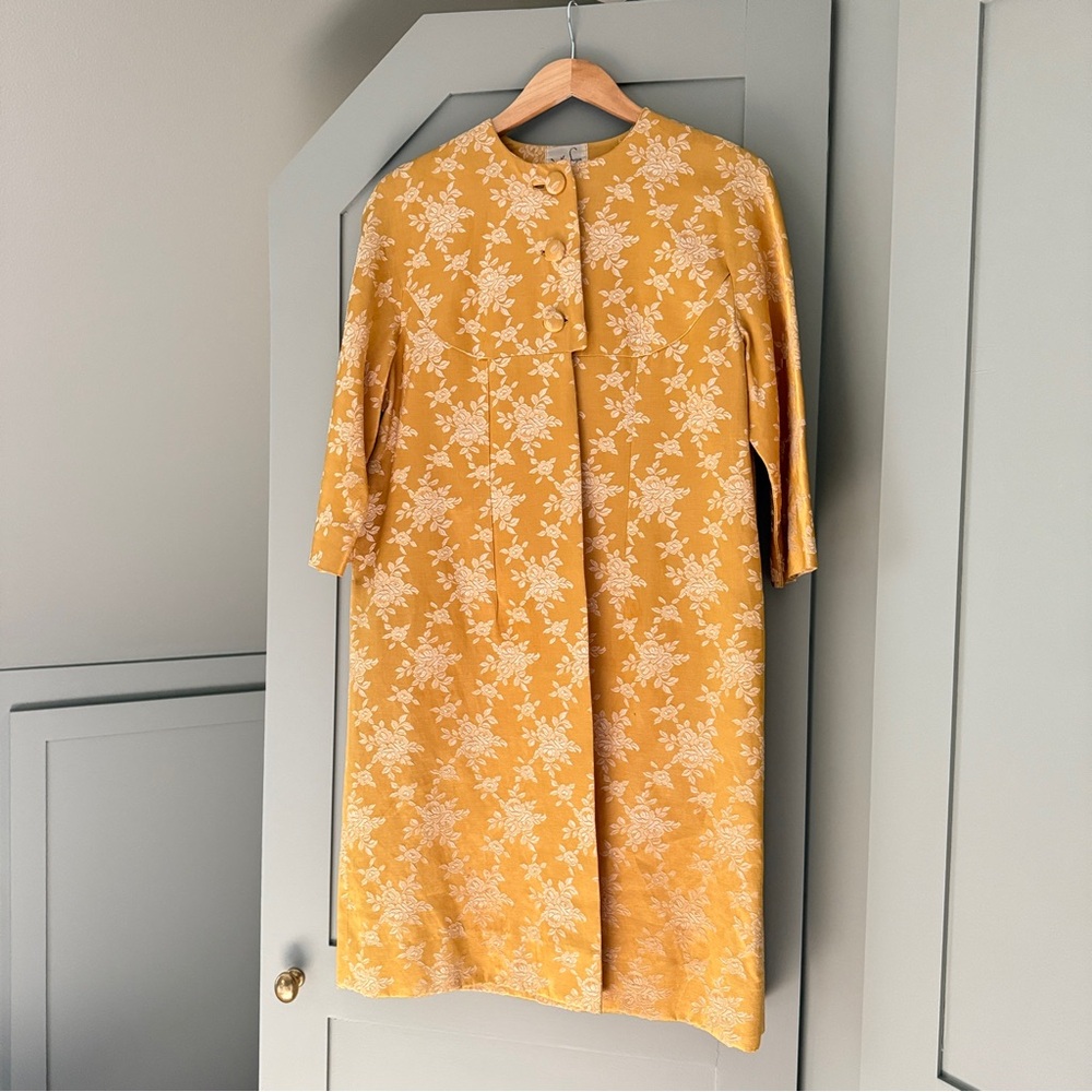 Vintage 1960s Johnathan Logan damask silk coat